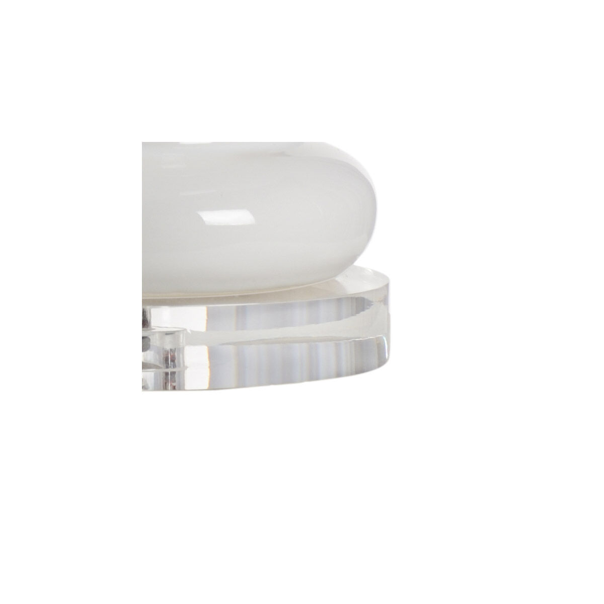 Wildwood 30 inch 100 watt Snow Glaze Table Lamp Portable Light