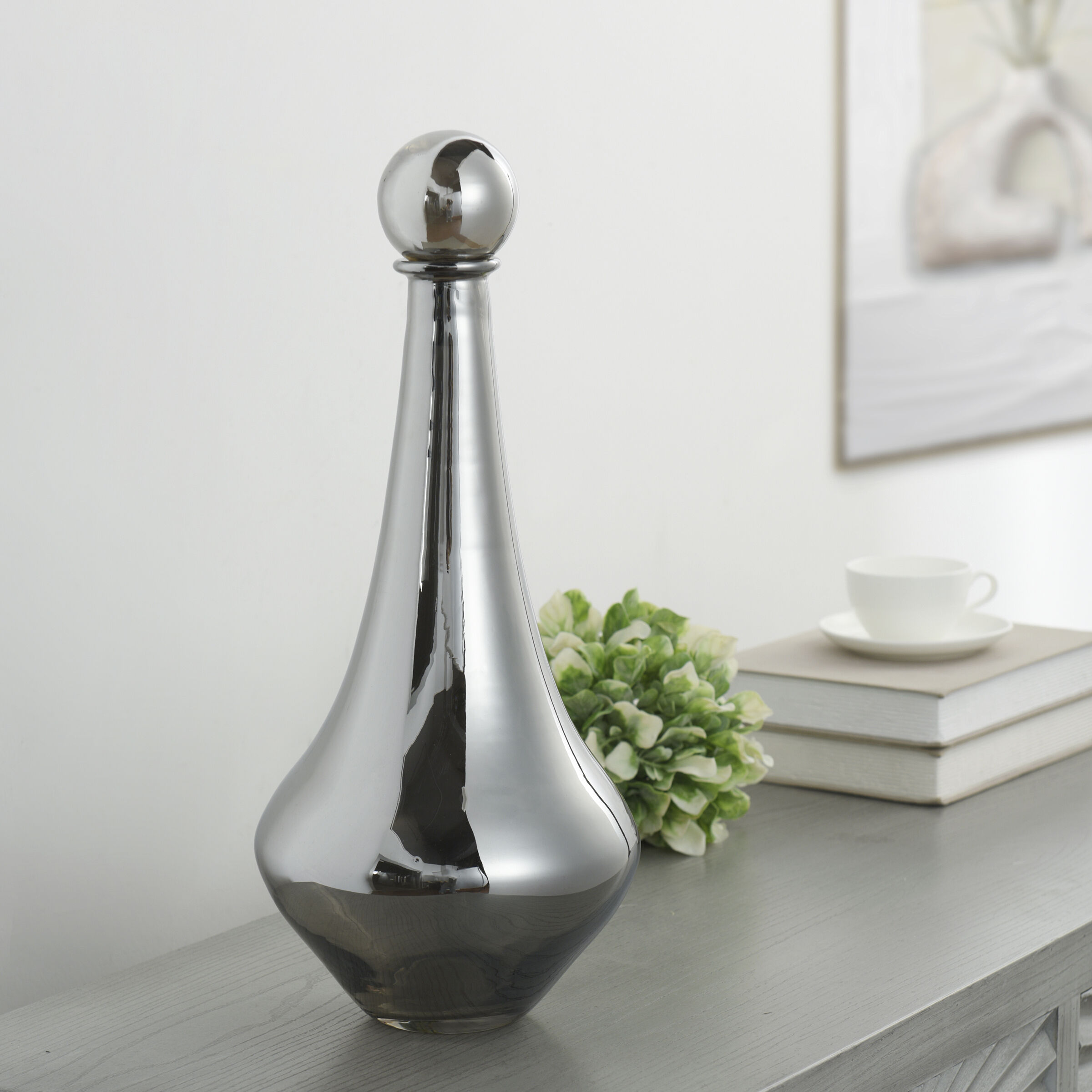 Pawn 17.8 X 8 inch Vase