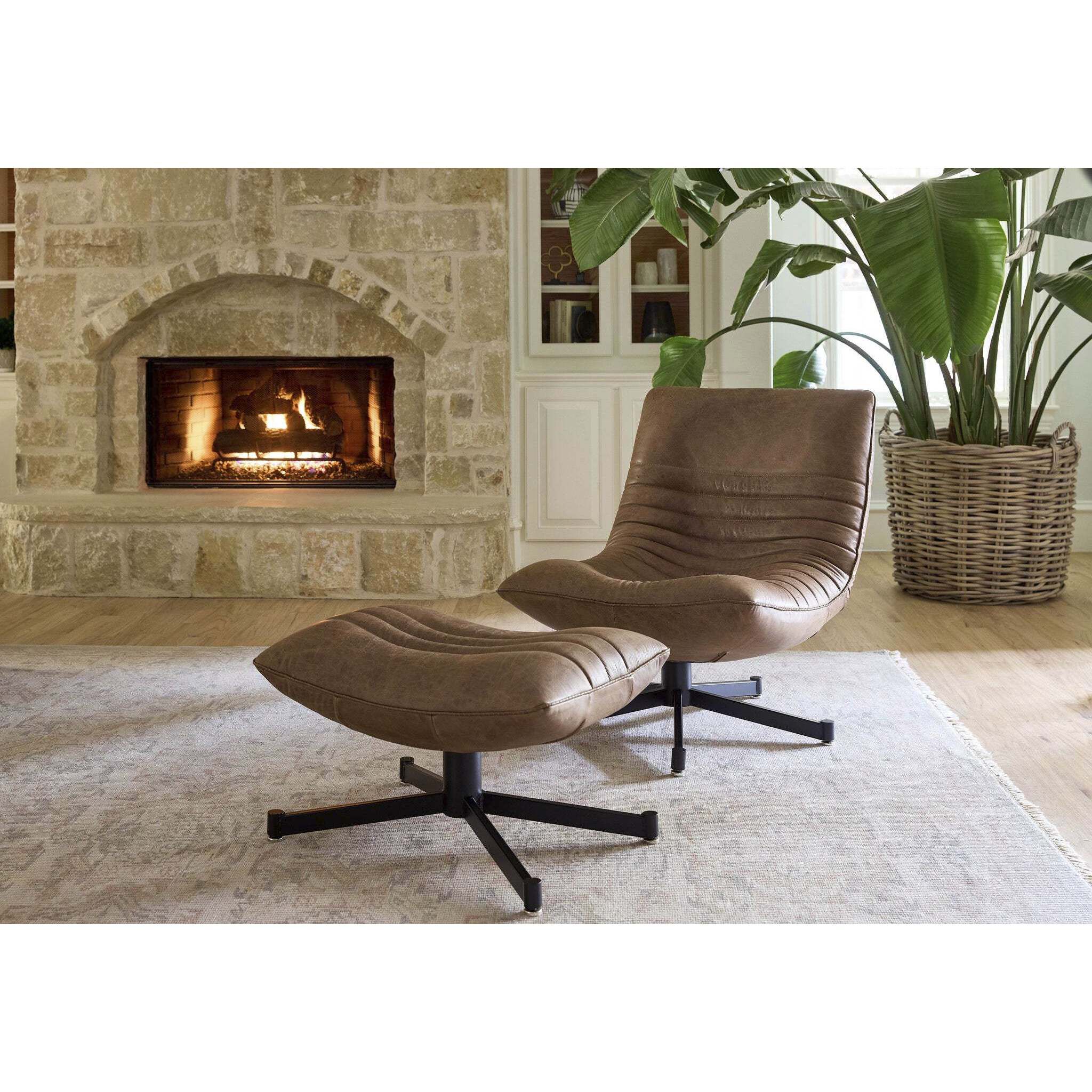 Eduarda Medium Brown Distressed Leather Arm Chair