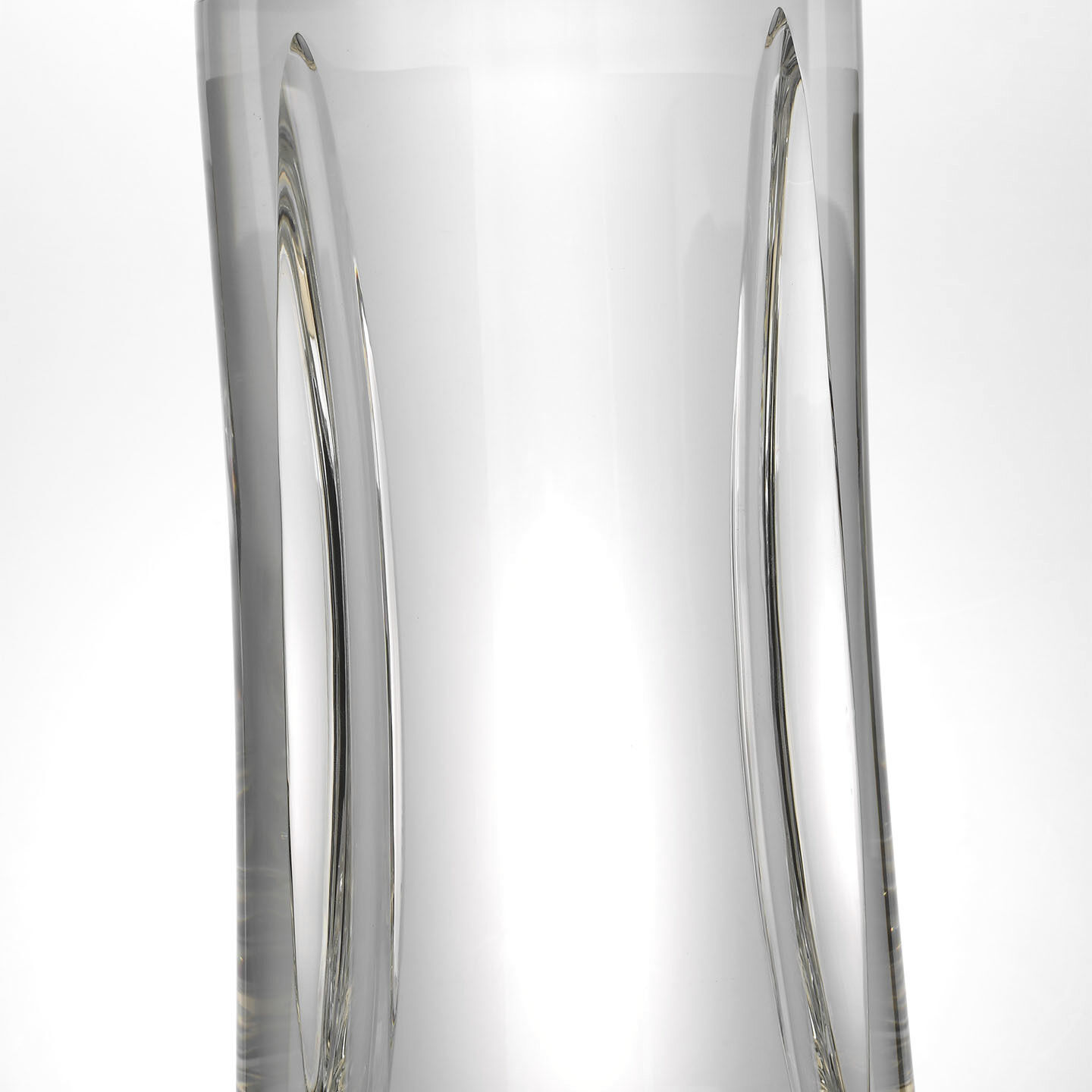 Julie Neill Figlia 27.25 inch 4.6 watt Crystal Cordless V-Cut Round Table Lamp Portable Light