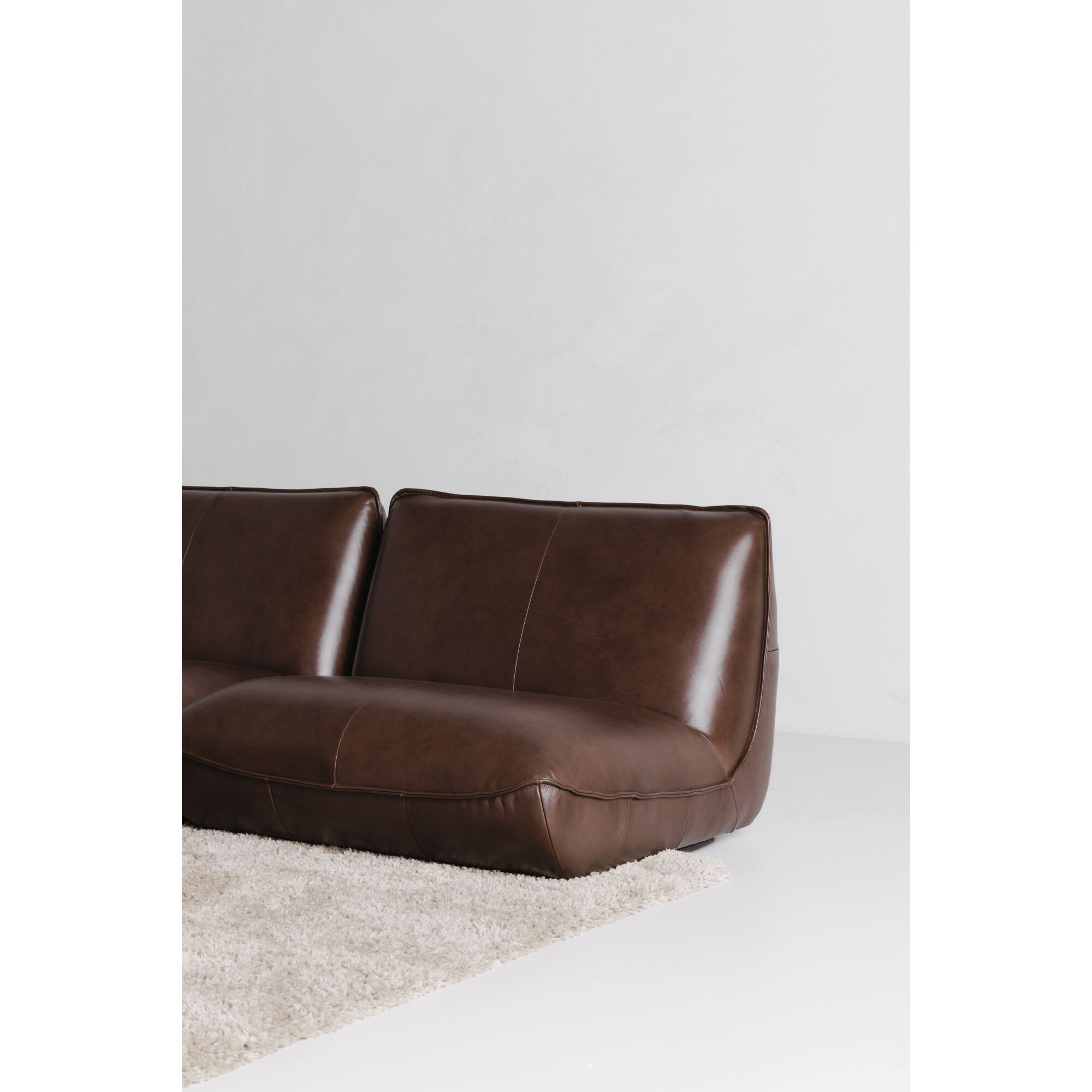 Zeppelin Brown Corner Chair