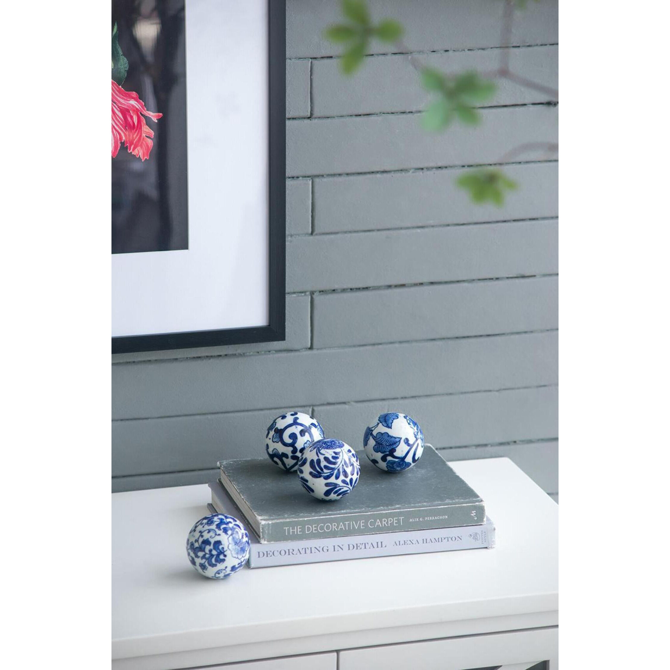 Orbs Blue/White Décor