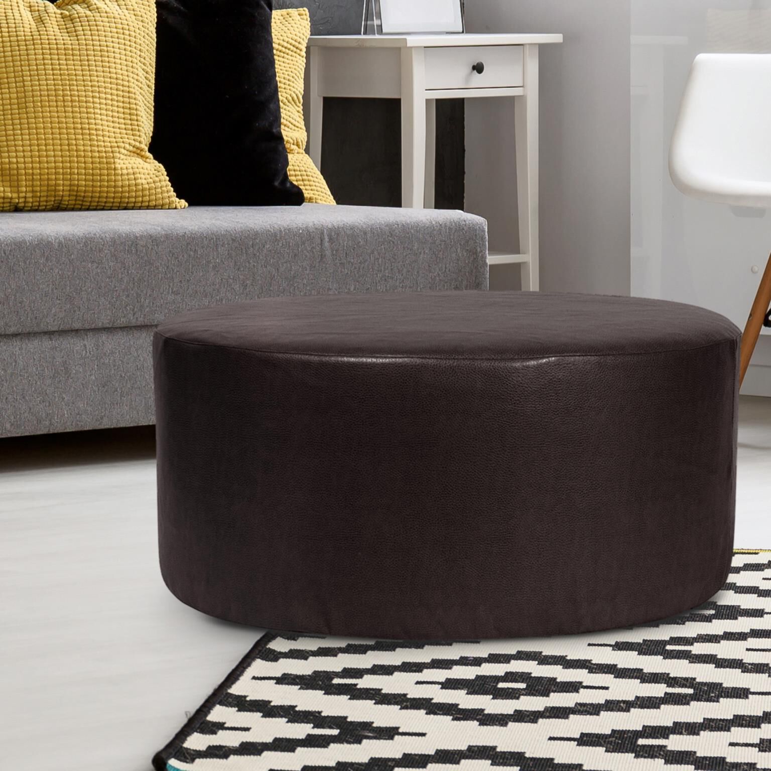 Universal 18 inch Avanti Black Round Ottoman with Slipcover