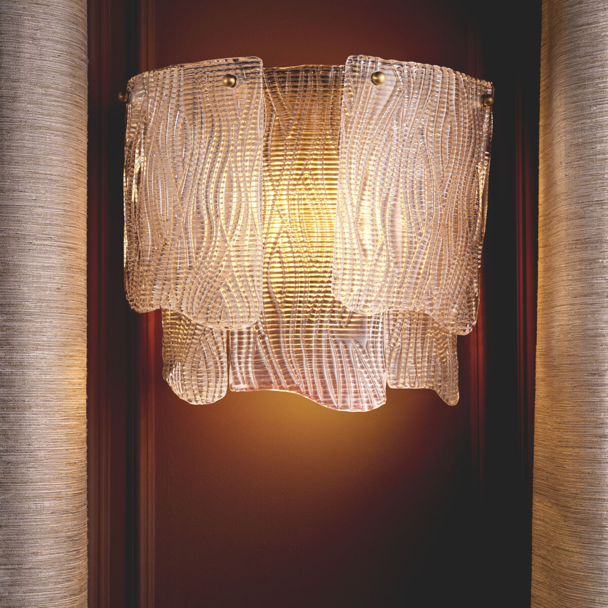 Asinara Wall Lamp Wall Light in Textured Glass