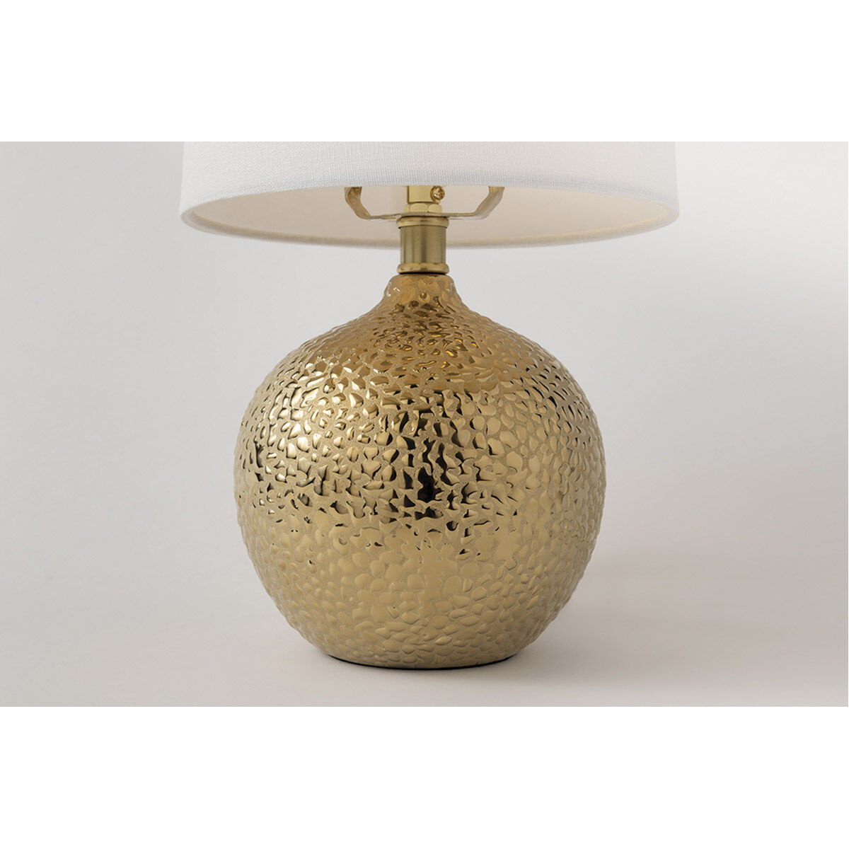 Heather 15 inch 40 watt Gold Table Lamp Portable Light