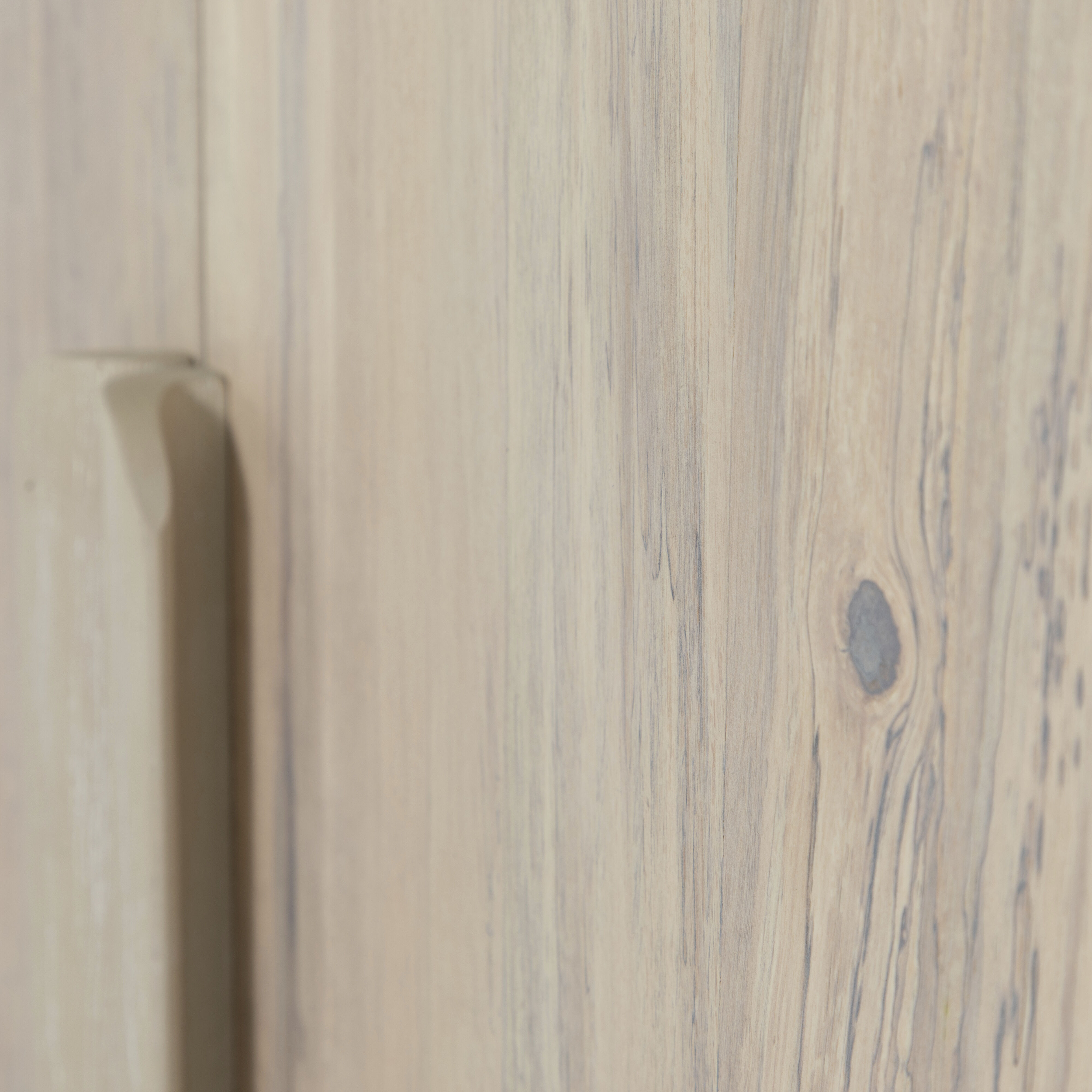 Zachariah Natural Spalted / Cerused White Cabinet