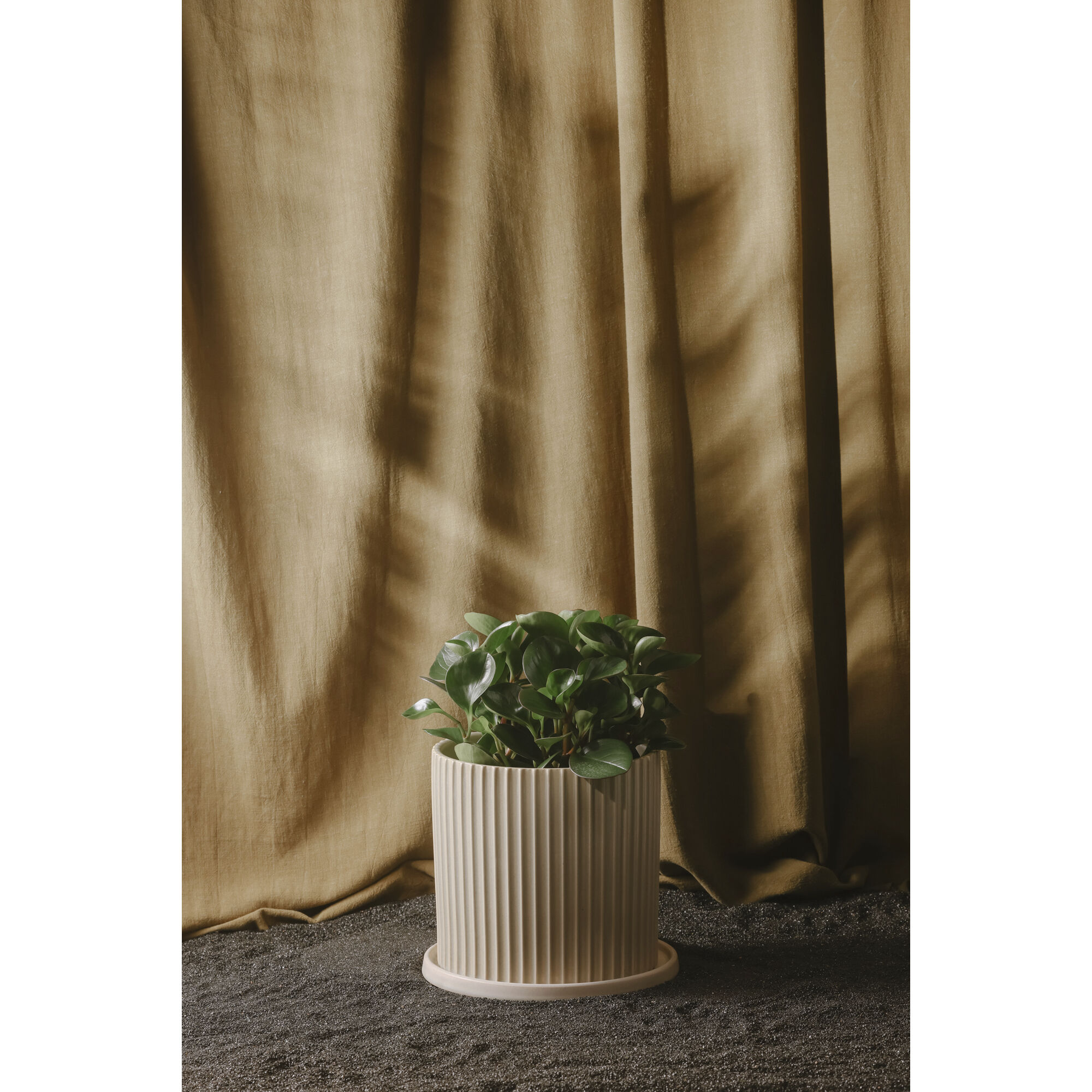 Kuhi Beige Planter, Large