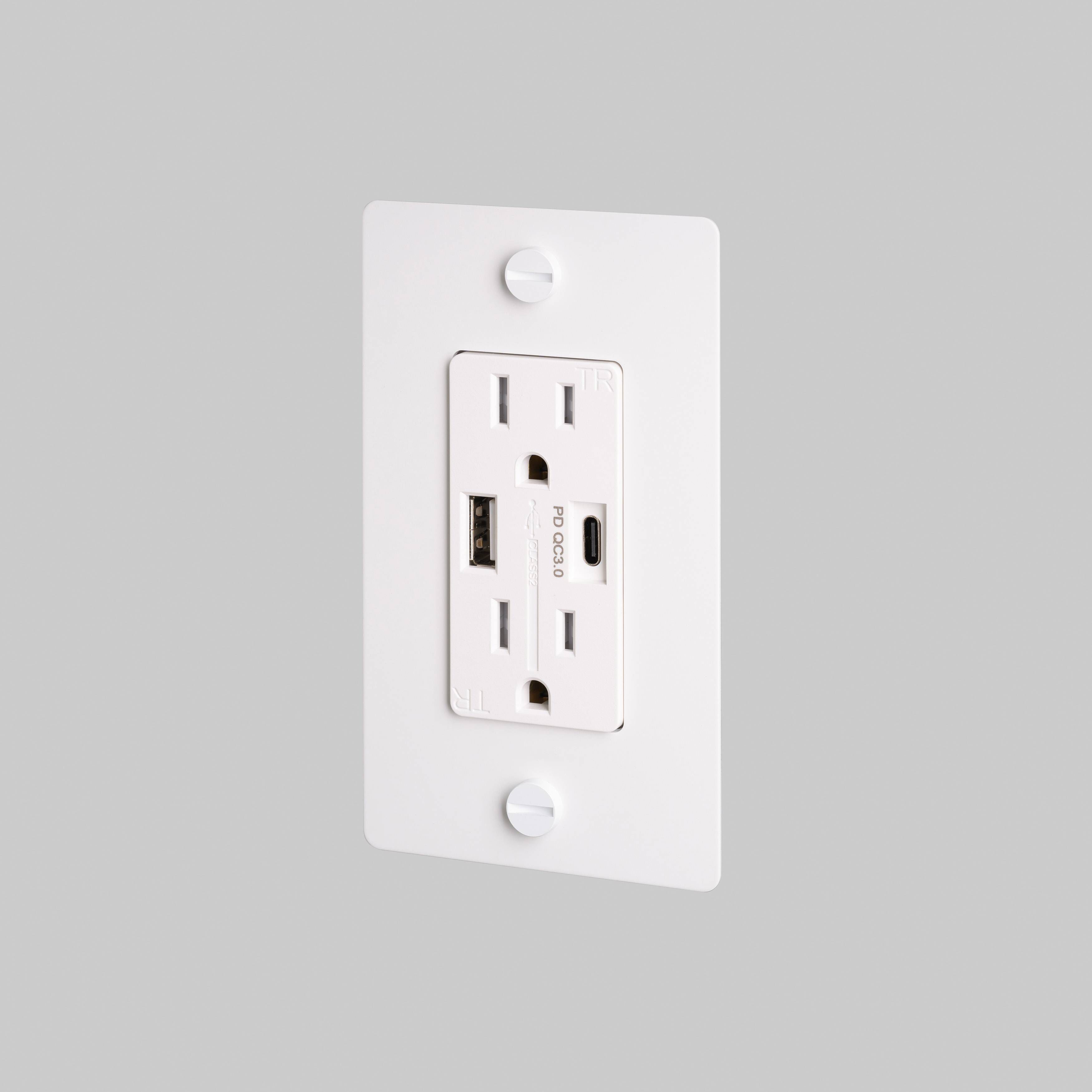 1G Duplex 125 White Outlet, USB A + C
