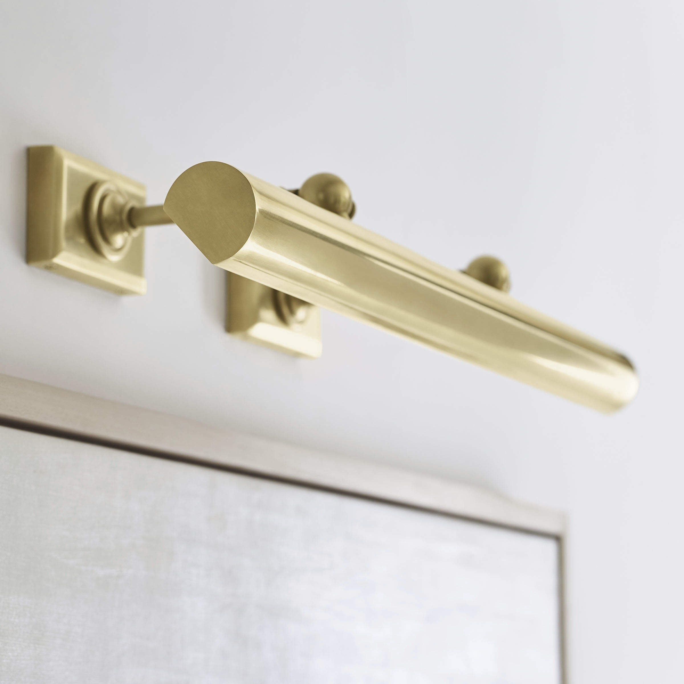 Chapman & Myers Cabinet Maker 50 watt 24 inch Hand-Rubbed Antique Brass Picture Light Wall Light