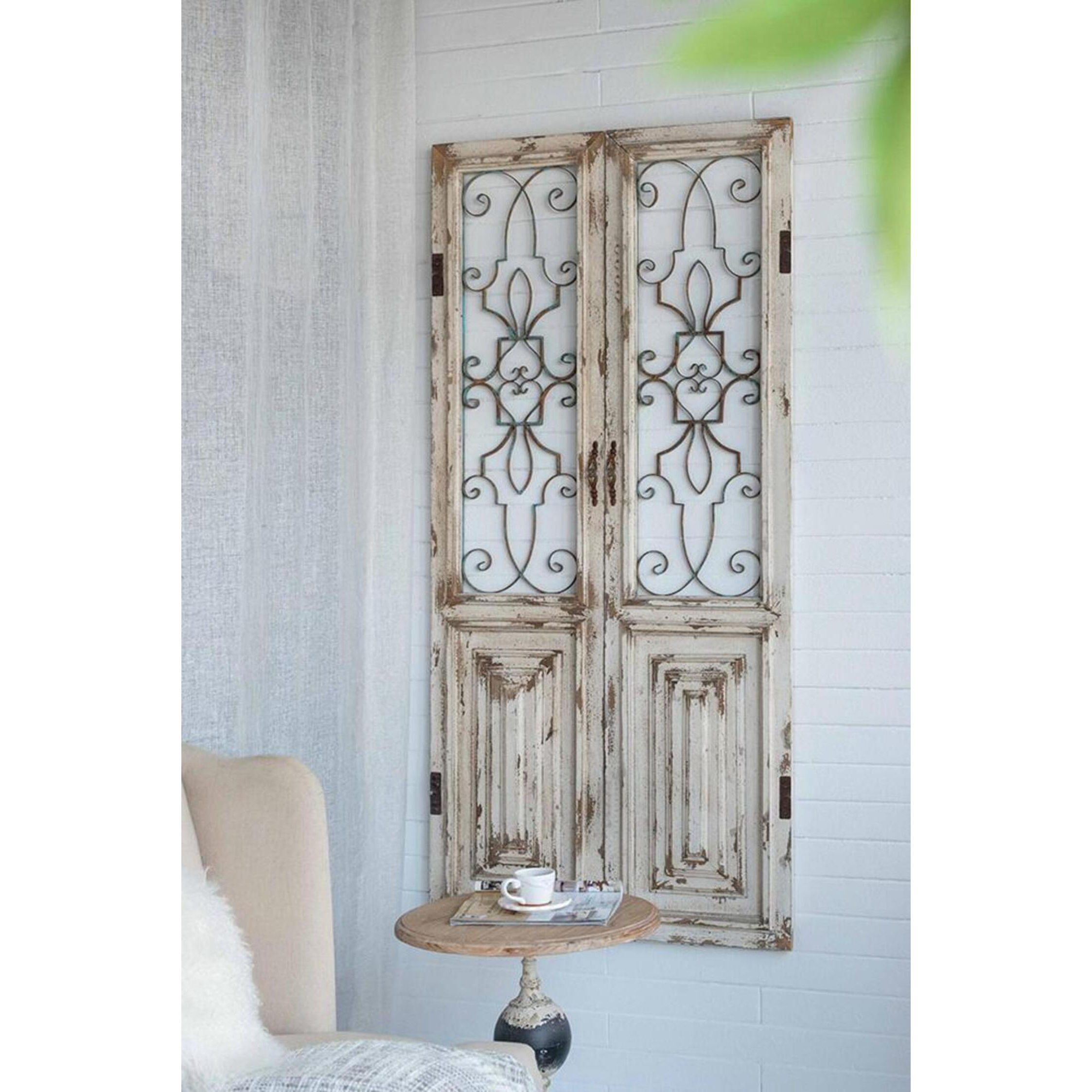 Chalet Distressed White Wall Décor