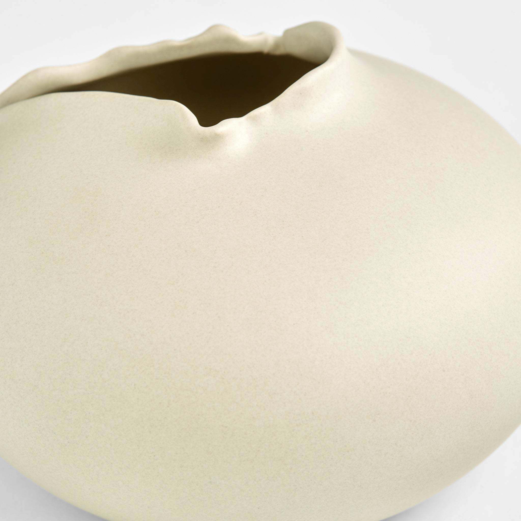 Tambora 8 X 5 inch Vase, Small