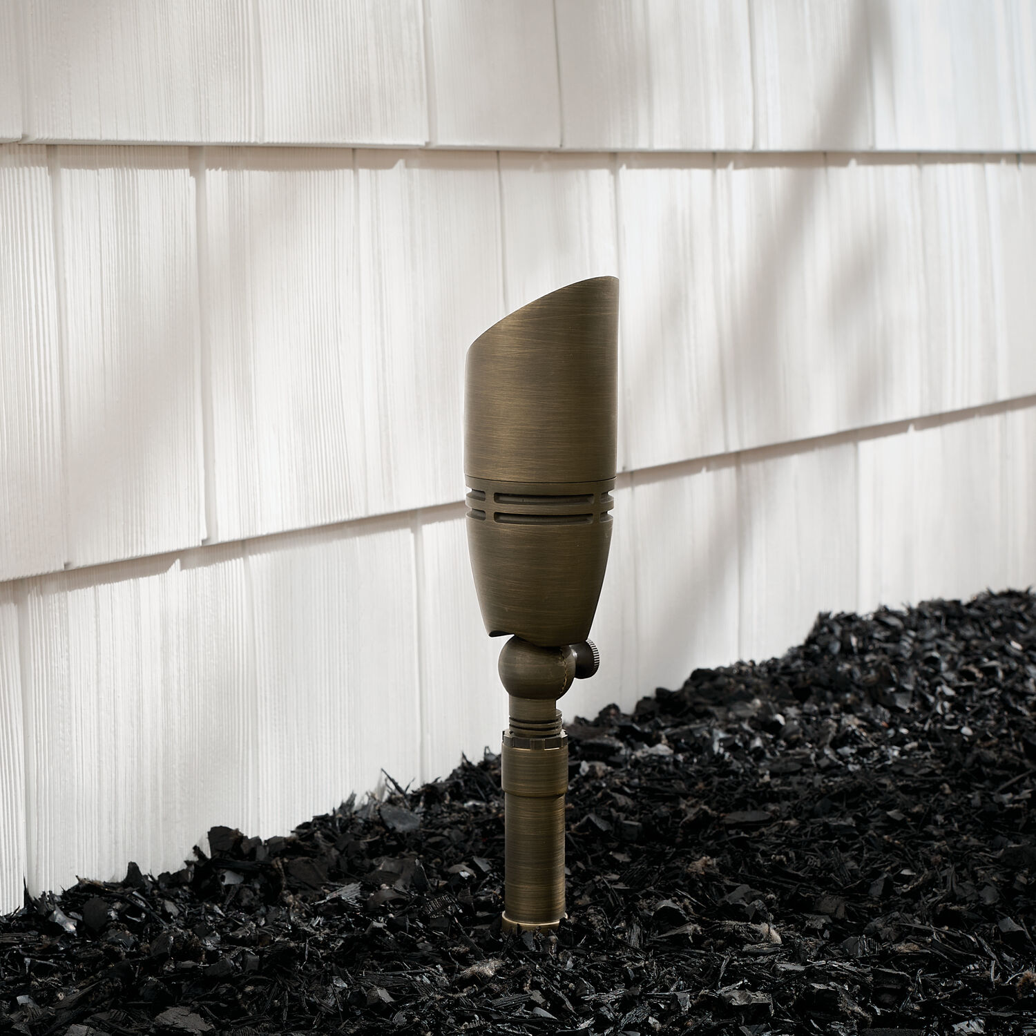 Independence Centennial Brass Landscape 12V Accessory