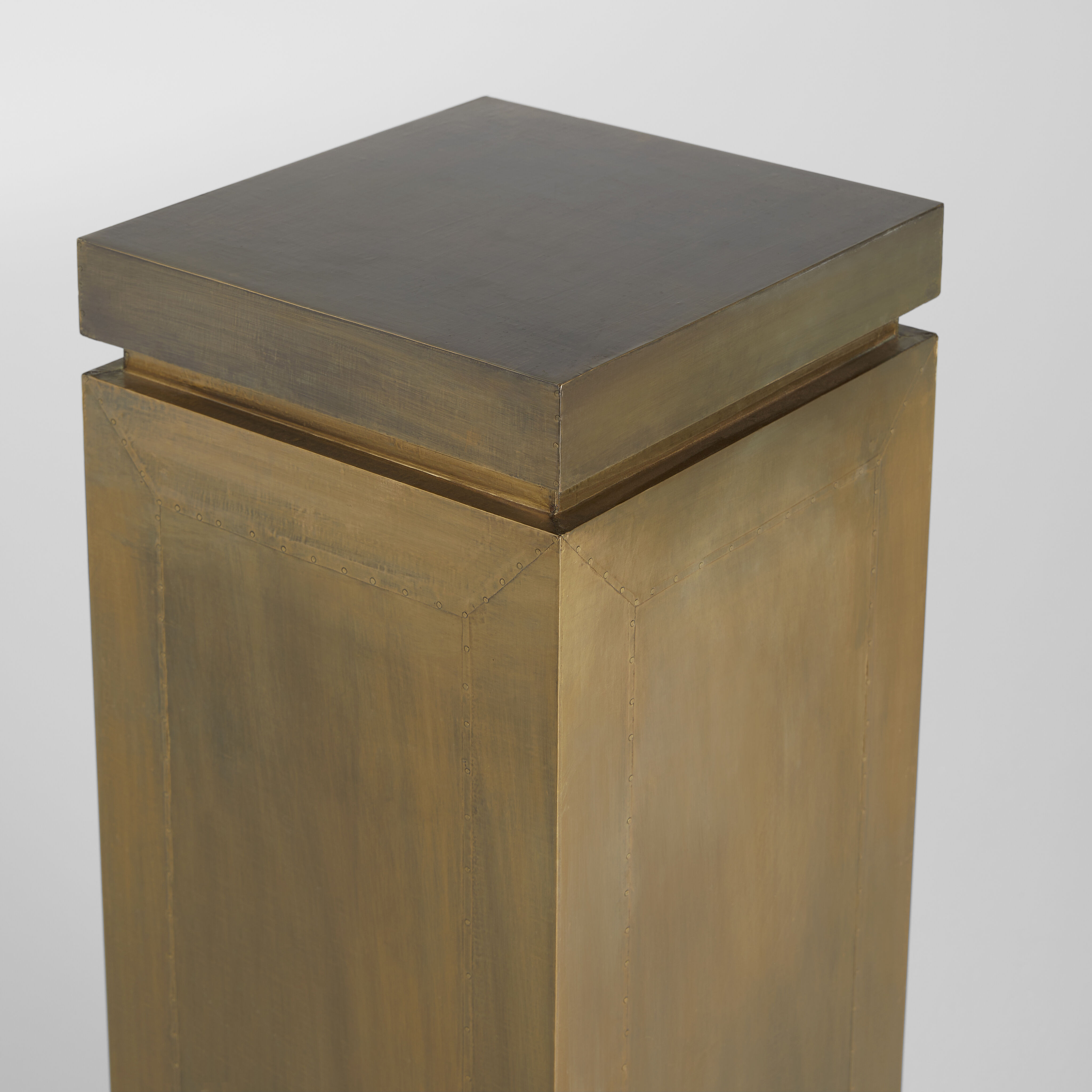 Anatolia Pedestal, Medium