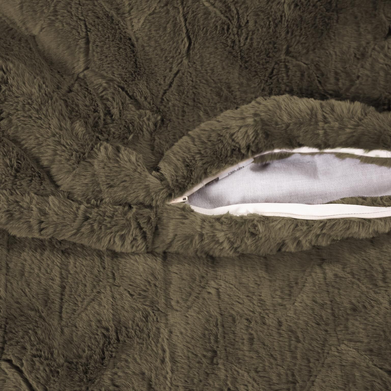 Puff Angora Moss Scroll Chair with Cover