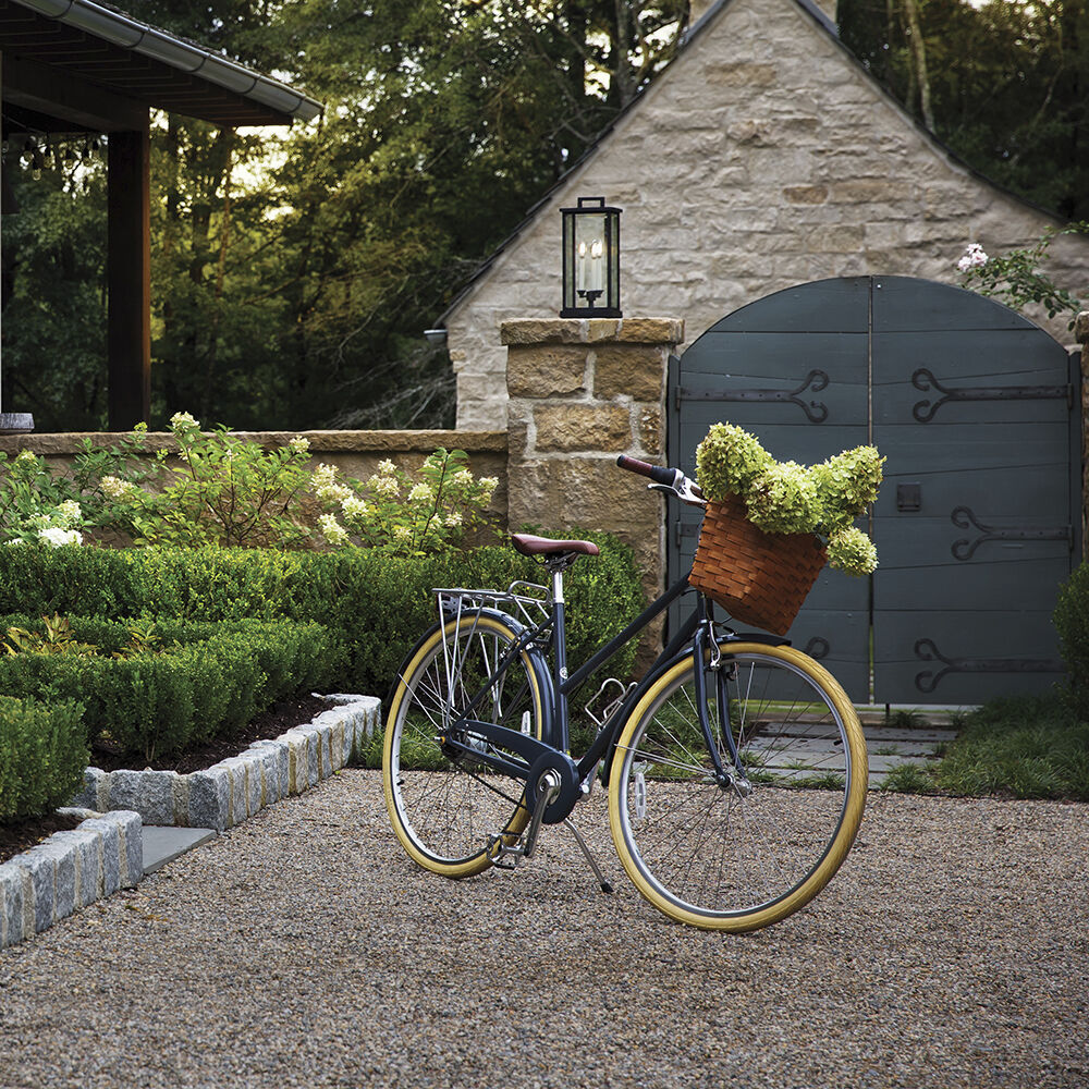 Estate Series Weymouth Outdoor Wall Mount Lantern in Oil Rubbed Bronze, Medium