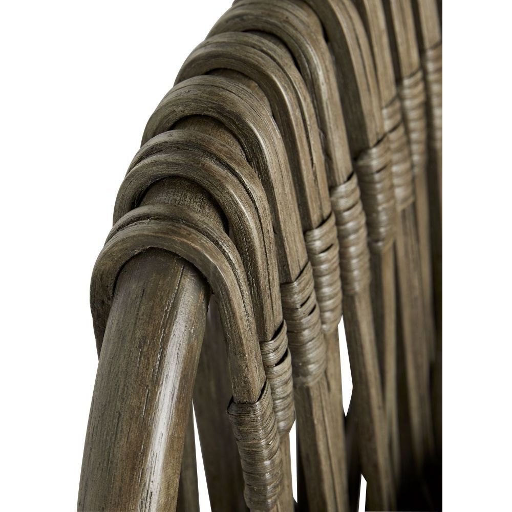 Strata Oyster Lounge Chair