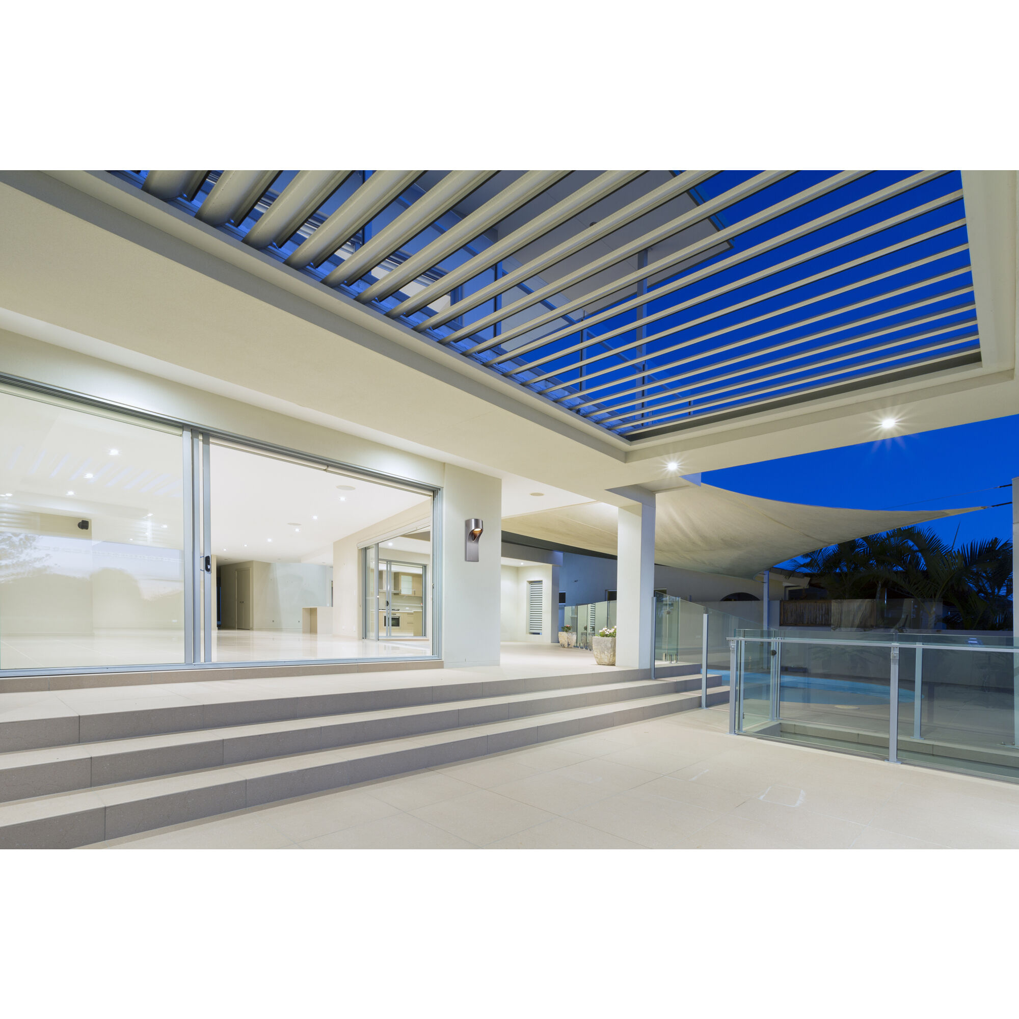 Fusion Outdoor Wall Mount in Satin Aluminum, Small