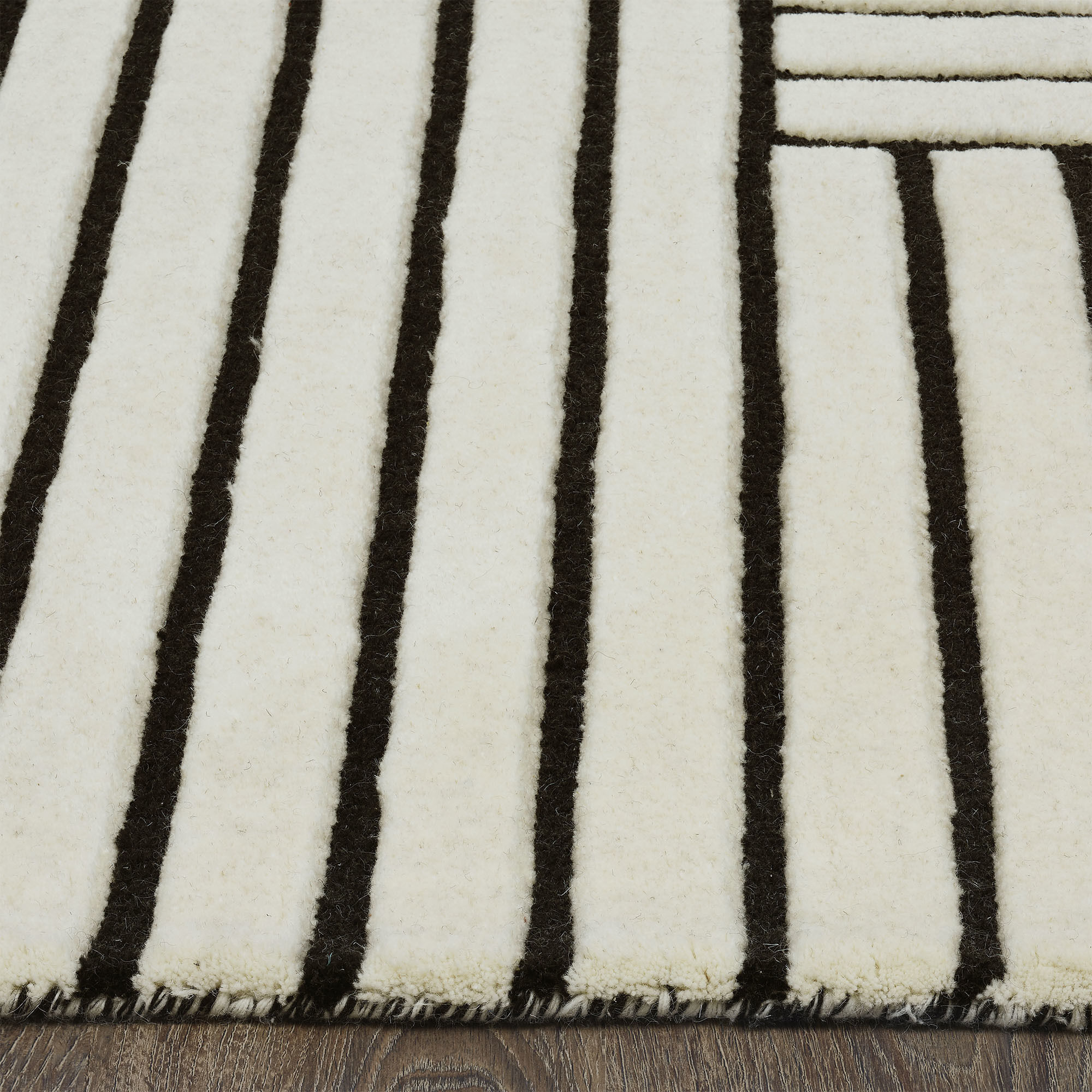 Arctica 122 X 94 inch Off-White and Black Indoor Rug, 7'10" X 10'2"