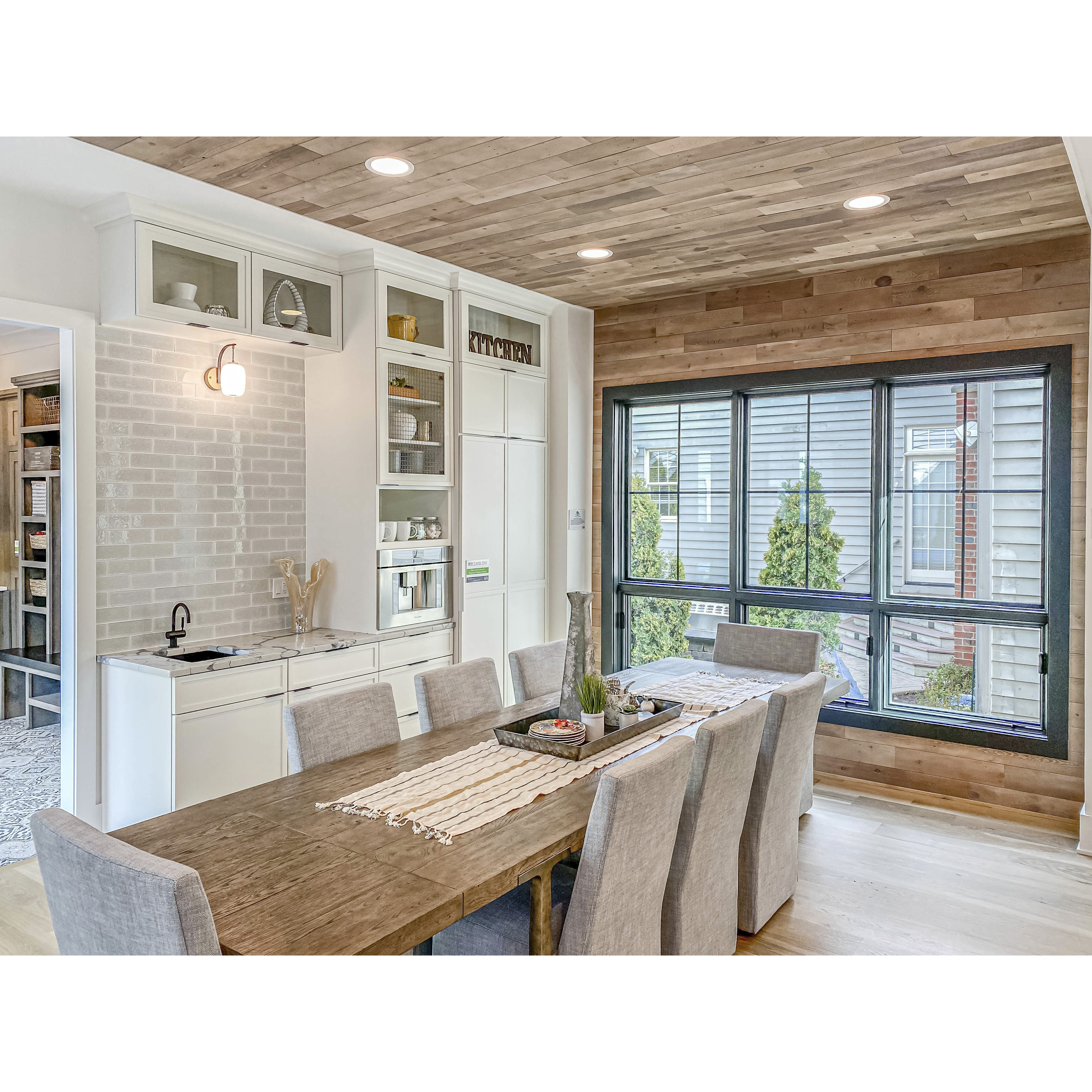 Soji LED 4.75 inch Black and Gold Wall Sconce Wall Light