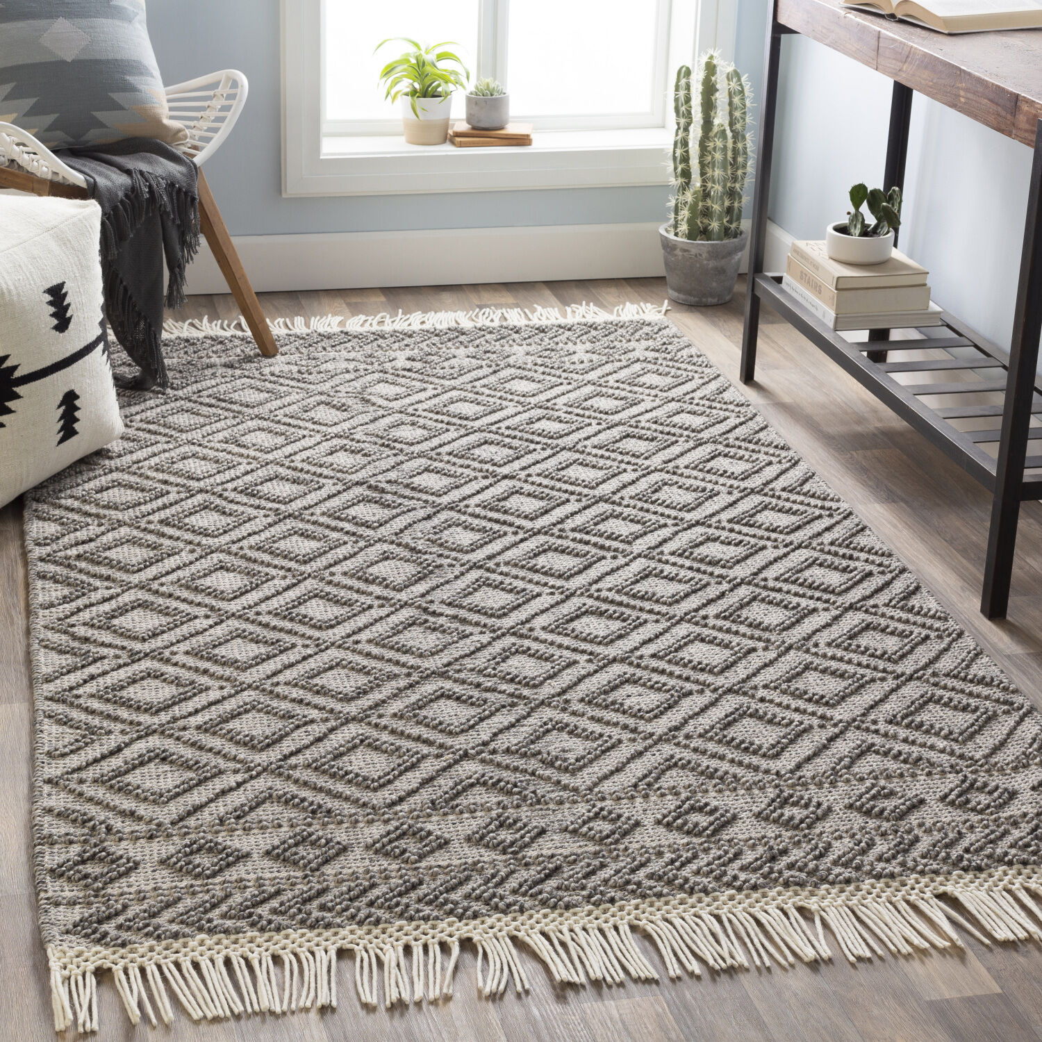 Farmhouse Tassels 120 X 96 inch Black/White Handmade Rug in 8 x 10