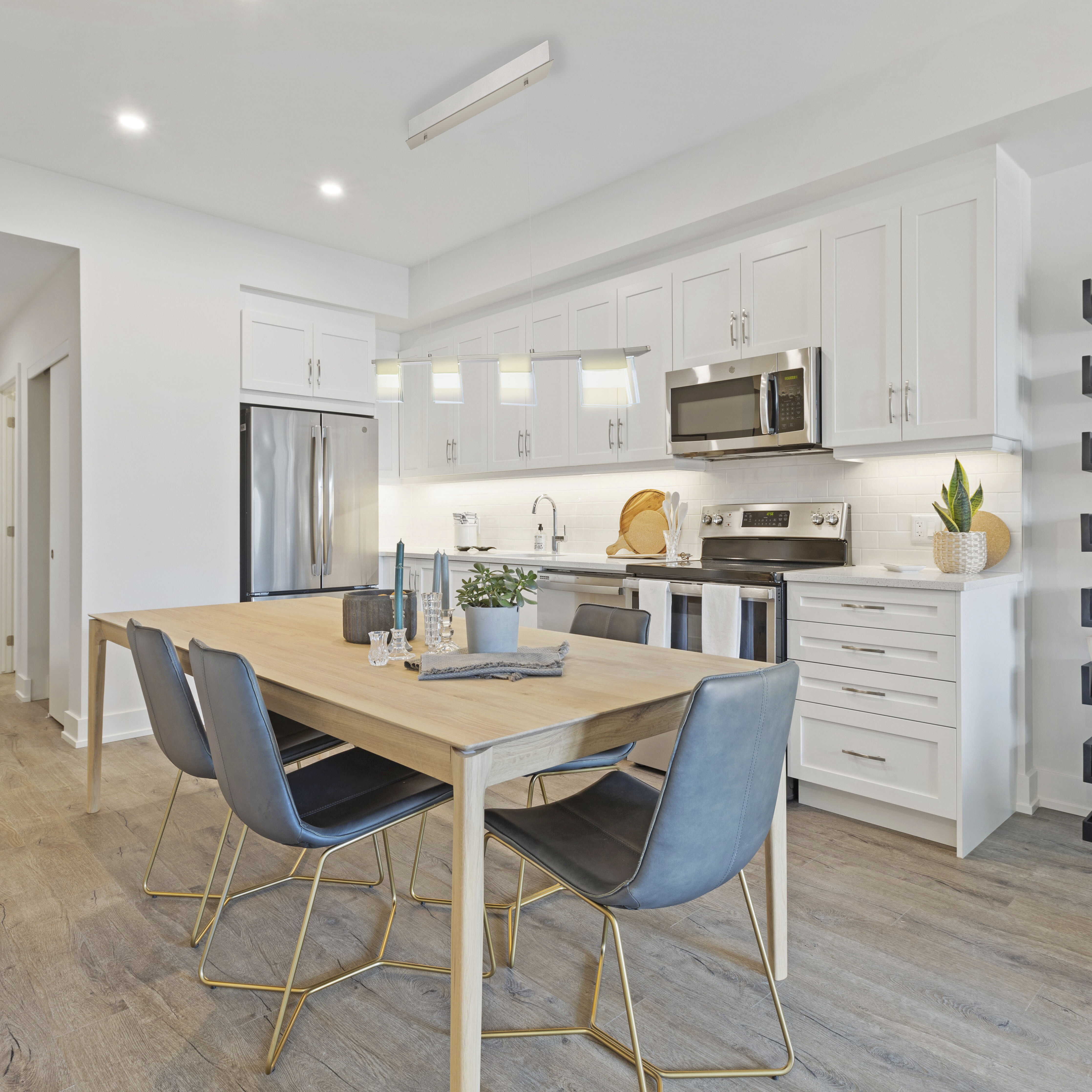 Vicino LED 29.53 inch Matte Nickel Linear Pendant Ceiling Light