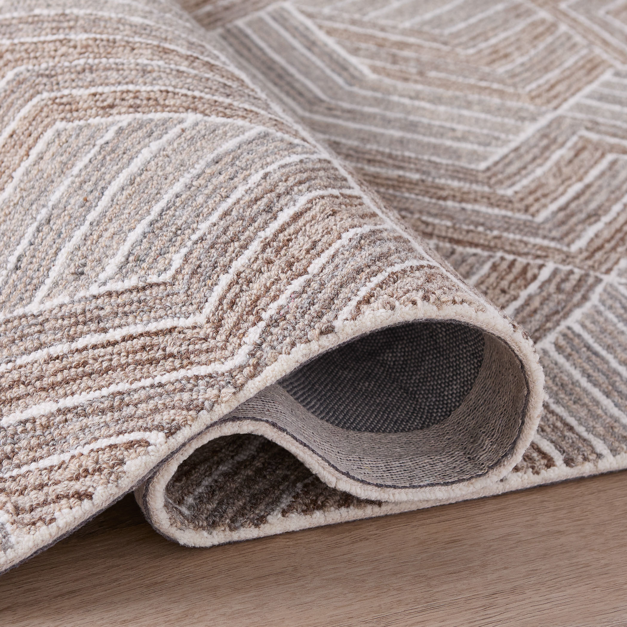 Sachin 90 X 63 inch Brown Rug in 5 x 7