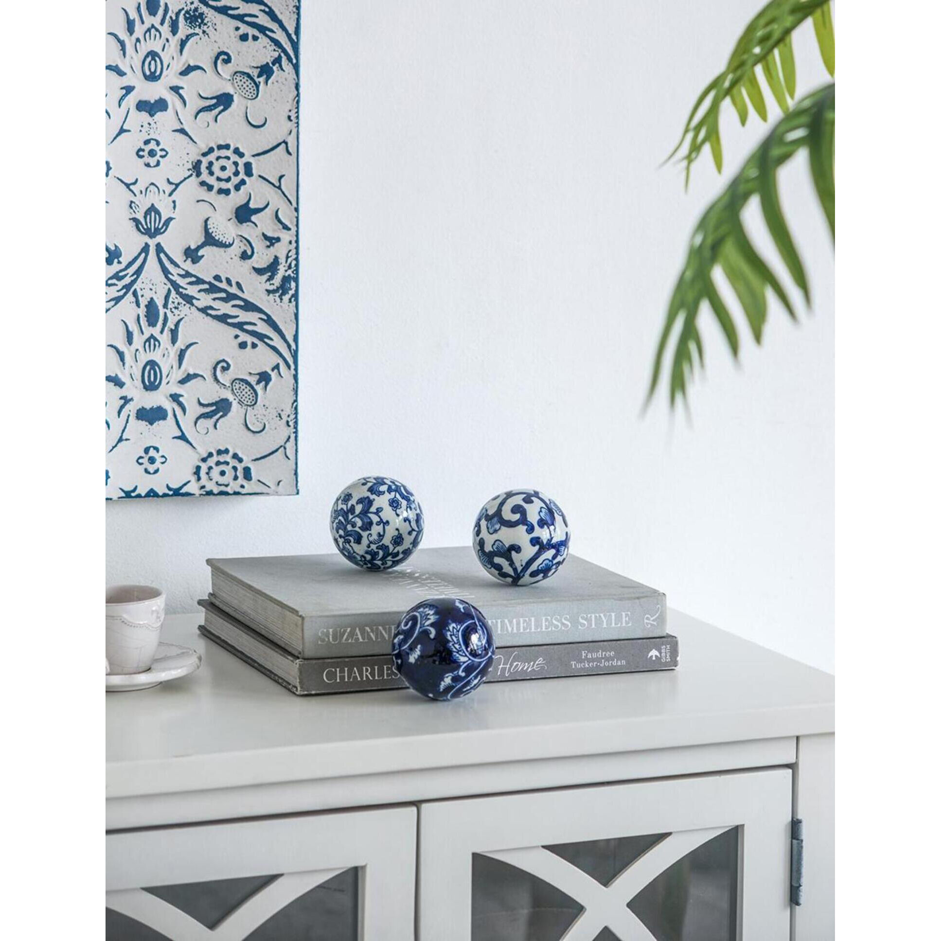 Orbs Blue/White Décor