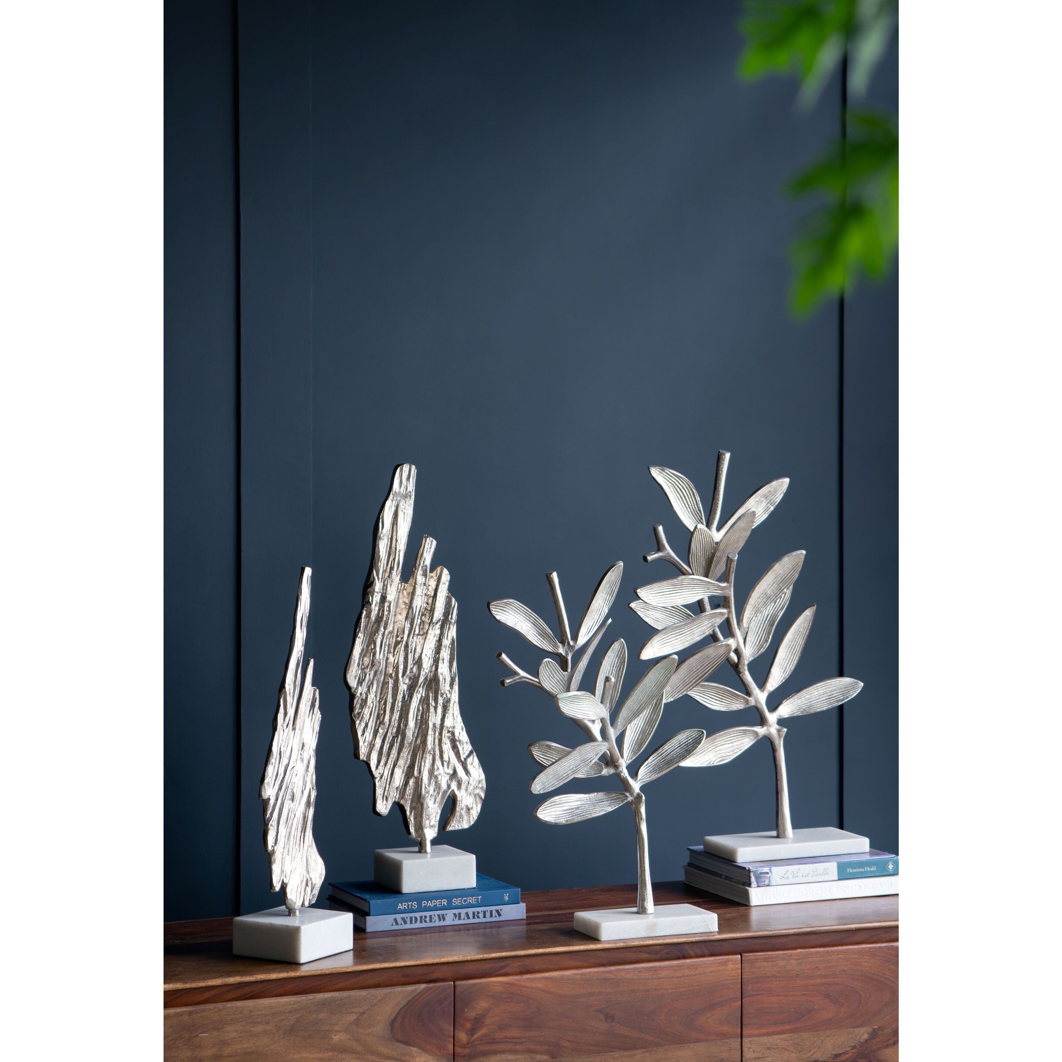 Easley Silver/White Statuaries