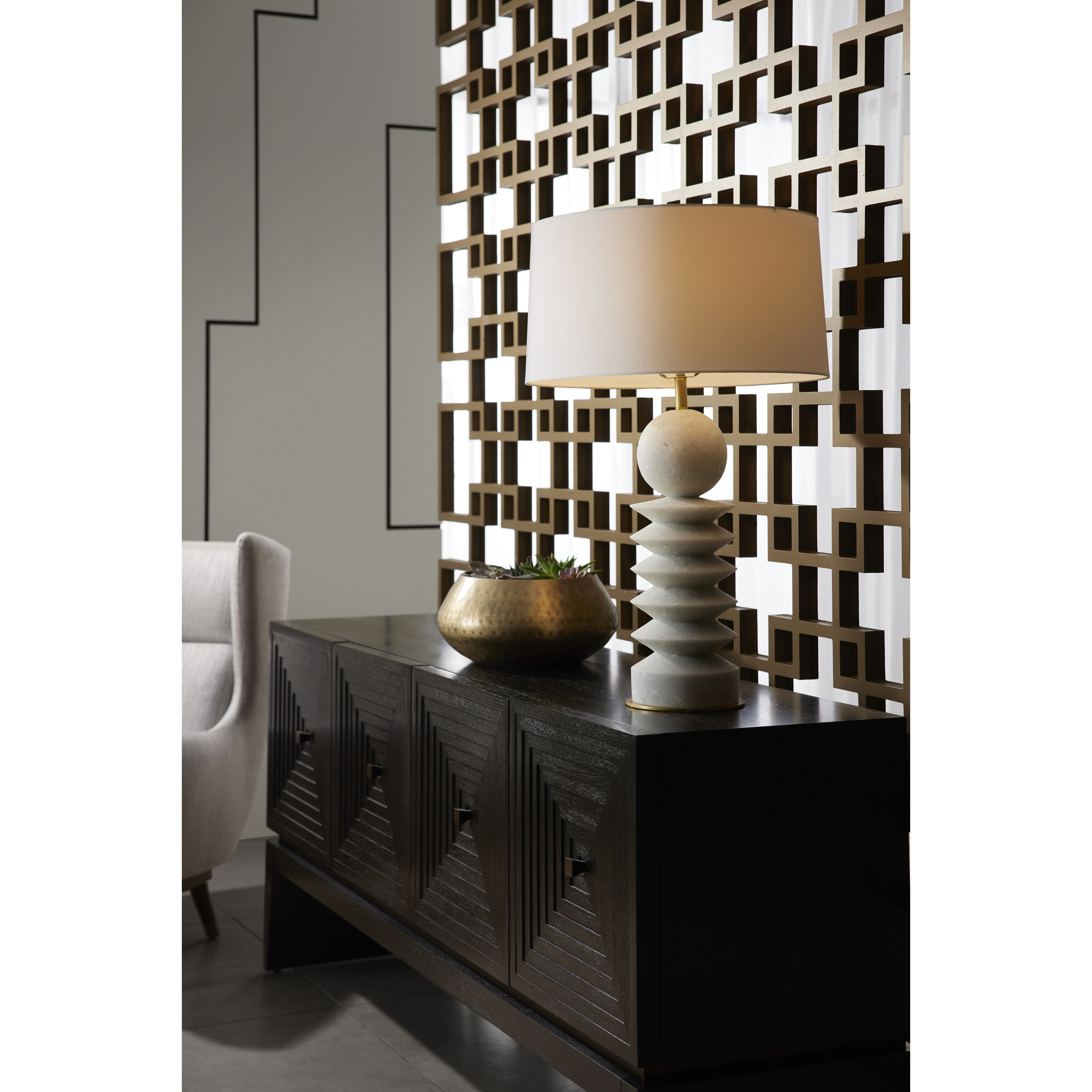 Roxbury 31.5 inch 150 watt Ivory Lamp Portable Light