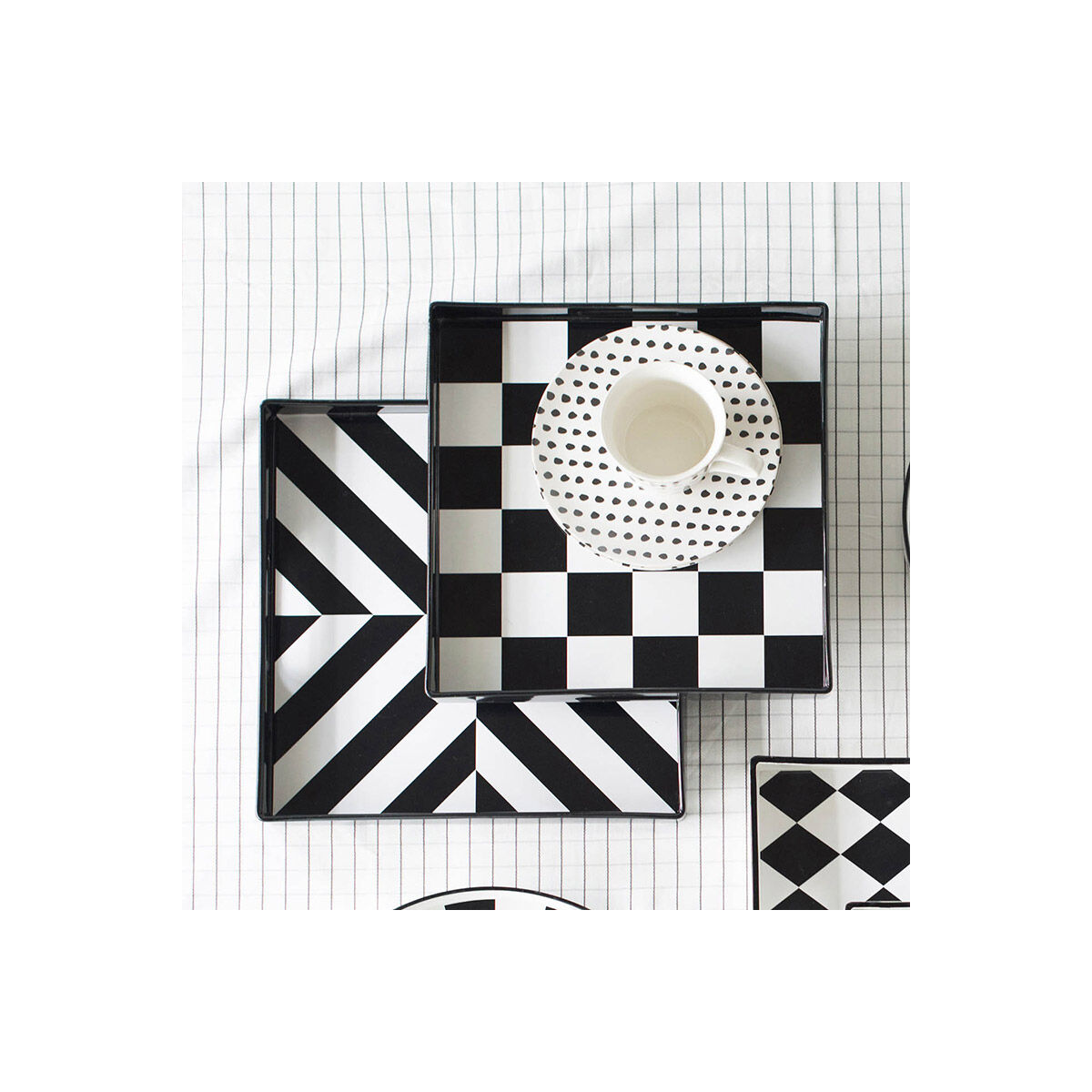 Quinn Black and White Tray, Set of 2