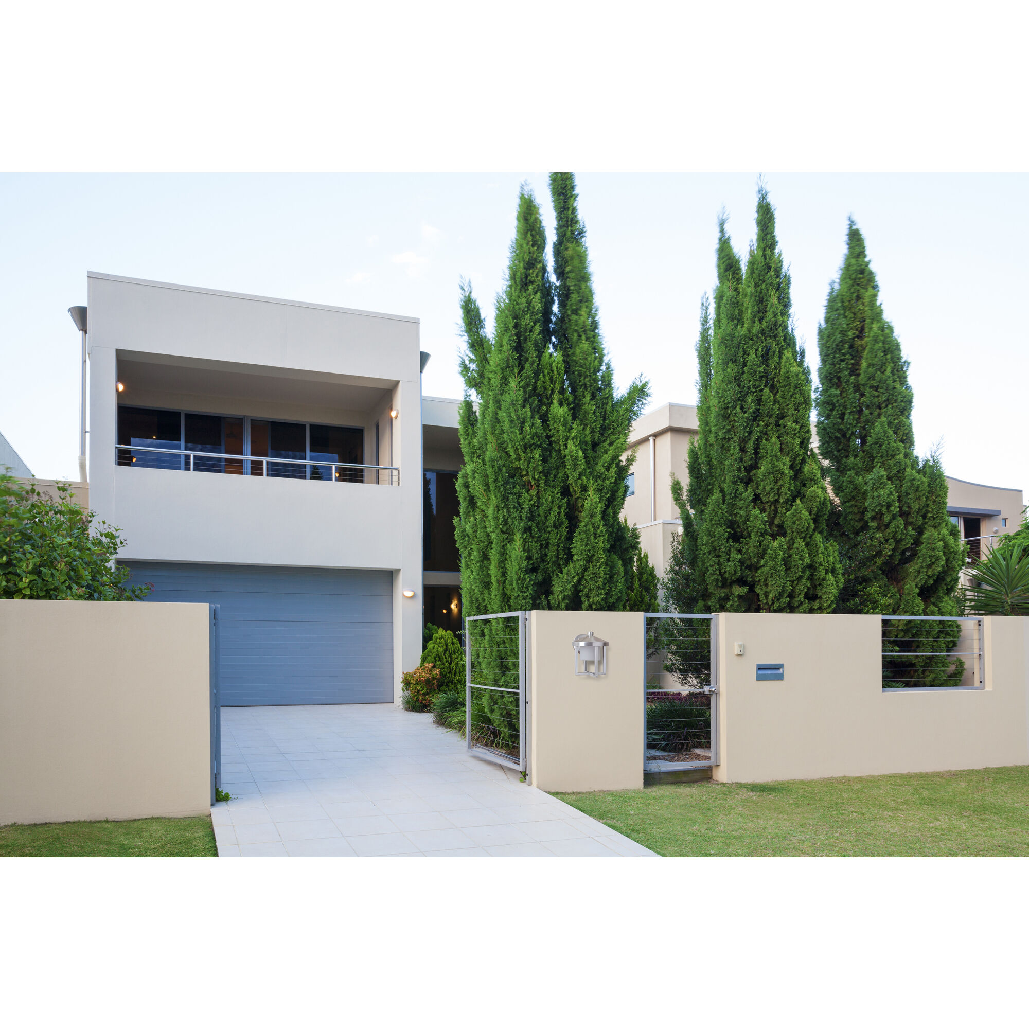 Alta Outdoor Wall Mount in Satin Aluminum, Medium