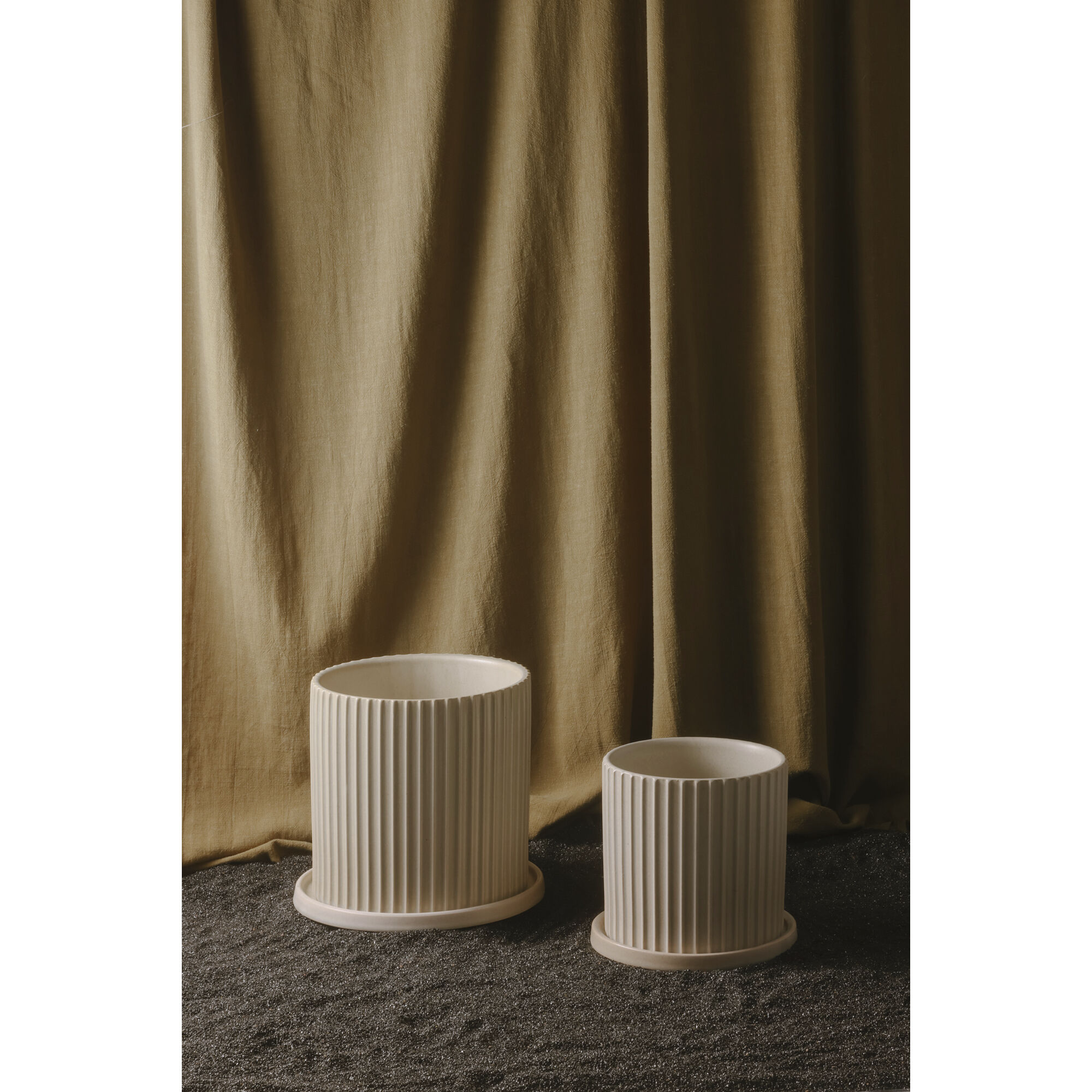 Kuhi Beige Planter, Large