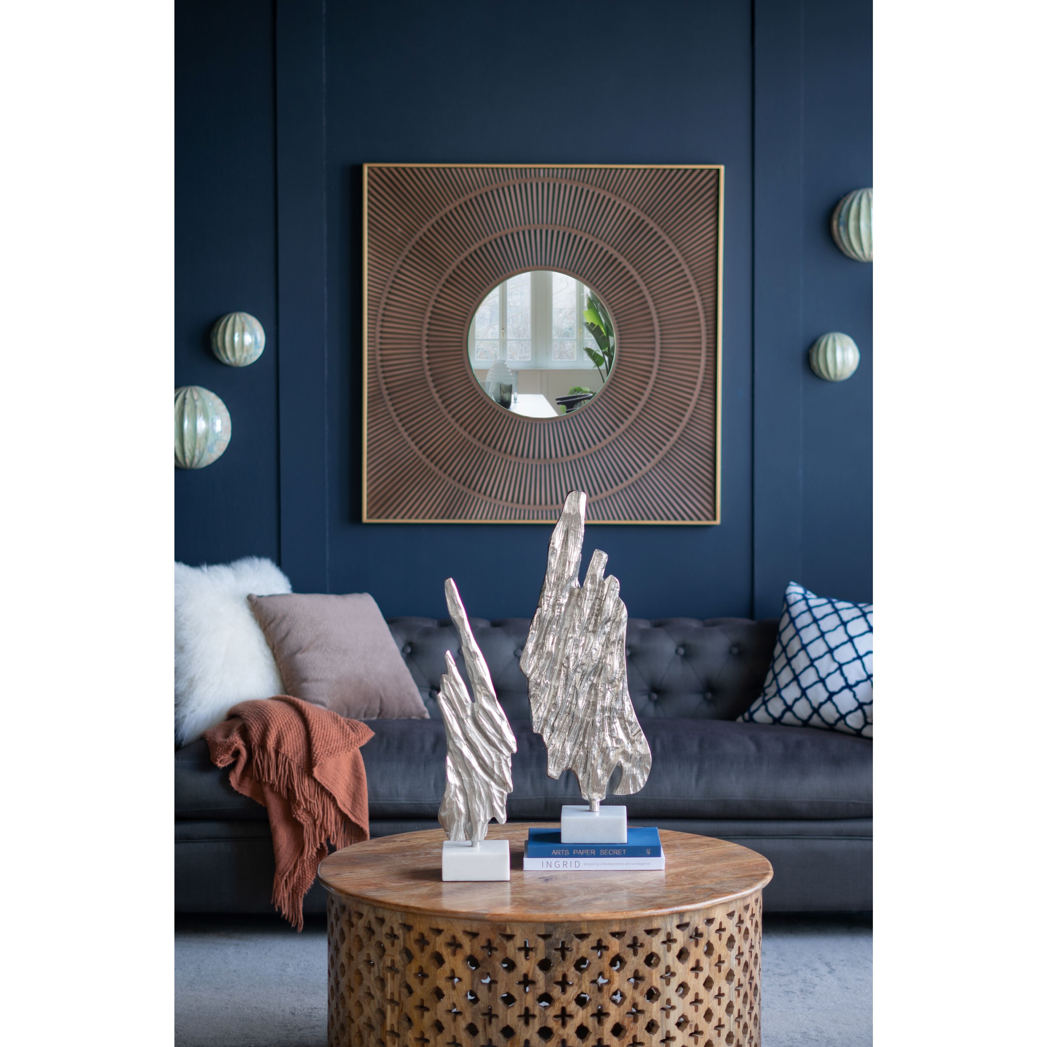 Easley Silver/White Statuaries