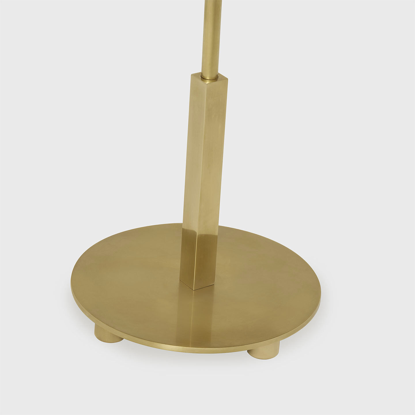 J. Randall Powers Hackney 23 inch 40 watt Hand-Rubbed Antique Brass Table Lamp Portable Light in Linen