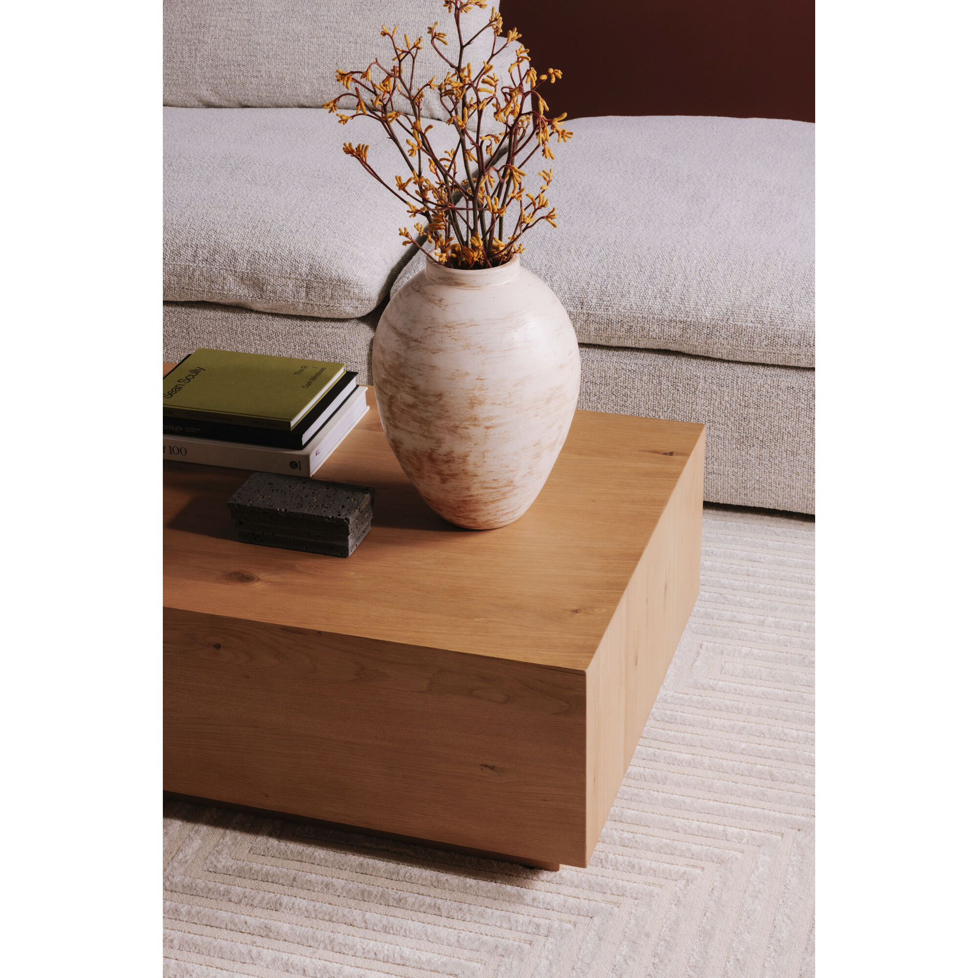 Dos 16 X 11 inch Vase