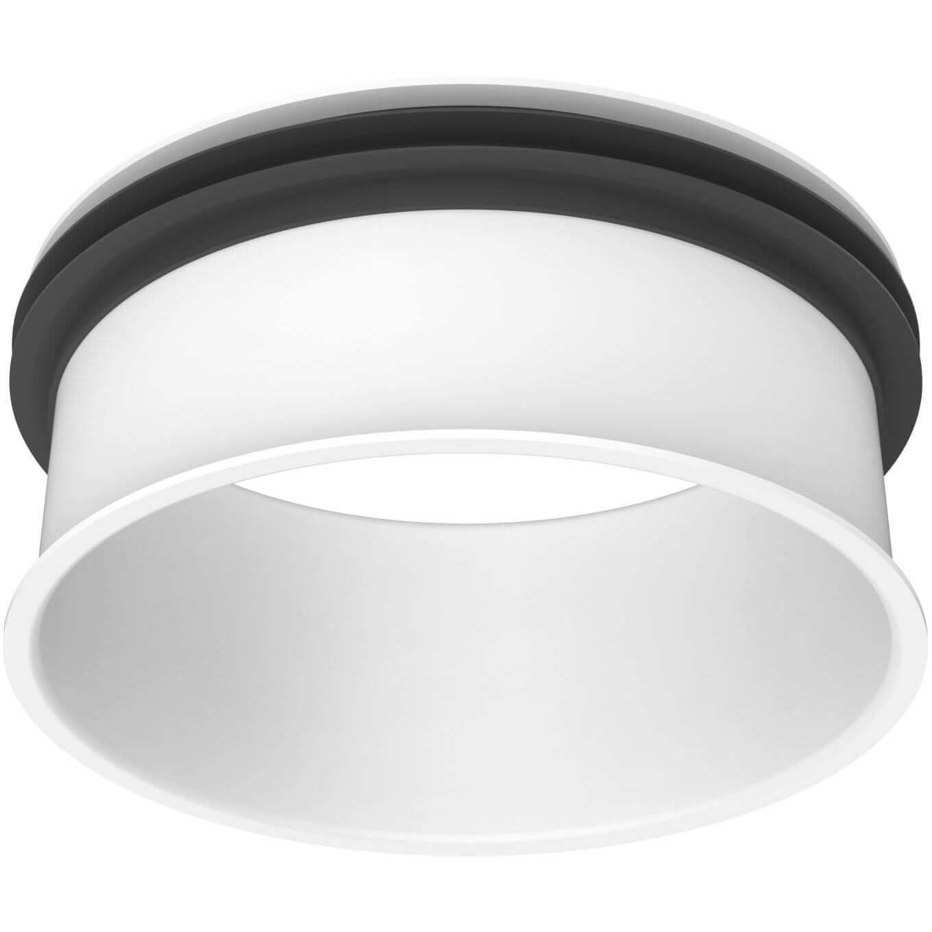 Focus 4.6 inch White Flushmount Ceiling Light