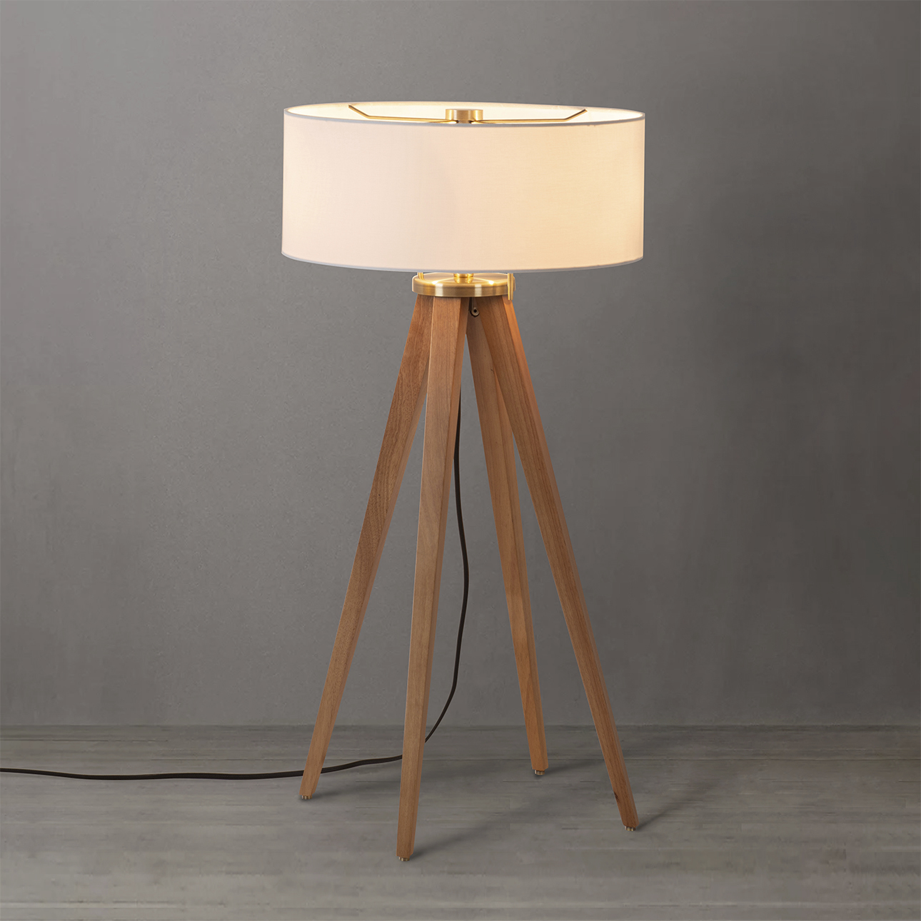 Quattro 31 inch 9 watt Natural Ash Wood and Weathered Brass Table Lamp Portable Light